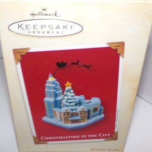 HALLMRK KEEPSAKE ORNAMENT "CHRISTMASTIME IN THE CITY" THIS IS A HOLIDAY TREASURE